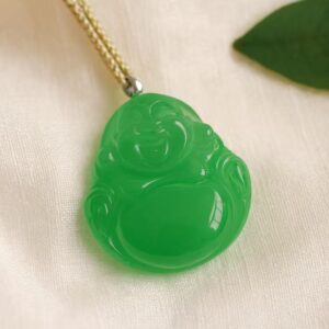D119 Pendant Necklace: Green Joyful Spirit